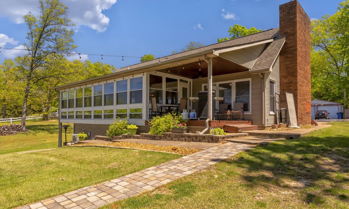 Wolf Creek House | 5BR Lakefront Home with Hot Tub