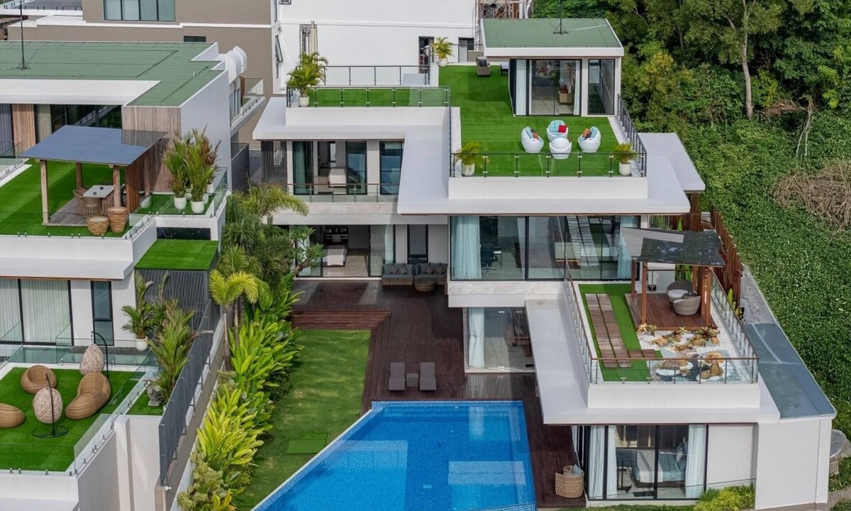 Ungasan Villa | 5BR Luxury Villa with Rooftop & Unique Pool