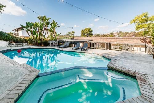 Mount Helix House | 5BR Oasis with Pool, Arcade, Sauna