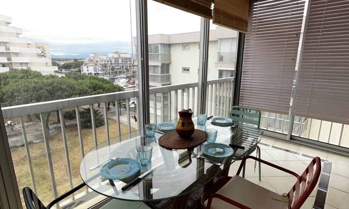 Le Port Apartment | 5CANETP36 – 1-Bedroom Apartment with A/C, Loggia et Marina View, Just Steps from the Beach
