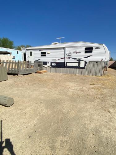 Drexel Heights Villa | 5th wheel 4b