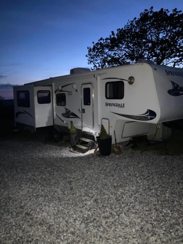 Bere Alston Resort | 5th Wheel Trailer