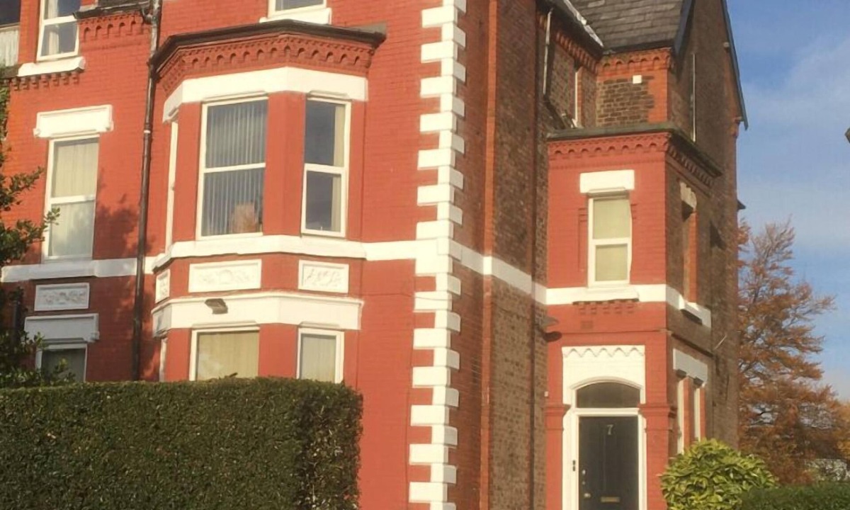 Liverpool House | 6 Bathroom 7 Bedroom Victorian Villa