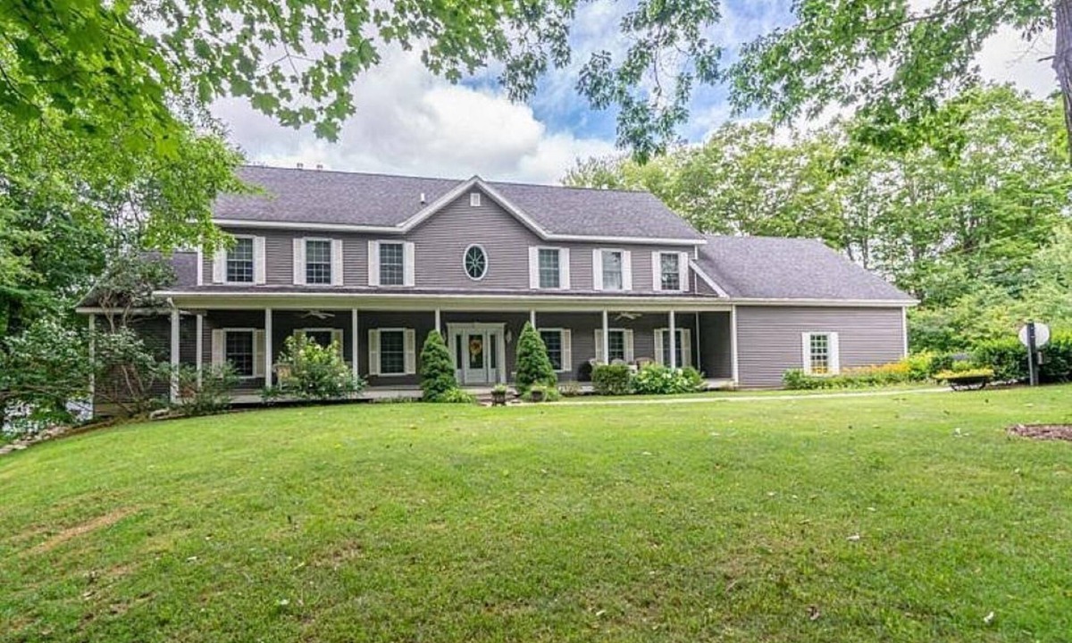 Manchester Center House | 6 bed 7 Bath close to ski & shop w/hot tub at Greybourne House in Manchester VT