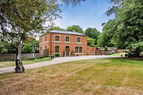Cowlinge House | 6 Bed in Cowlinge oc-b32762