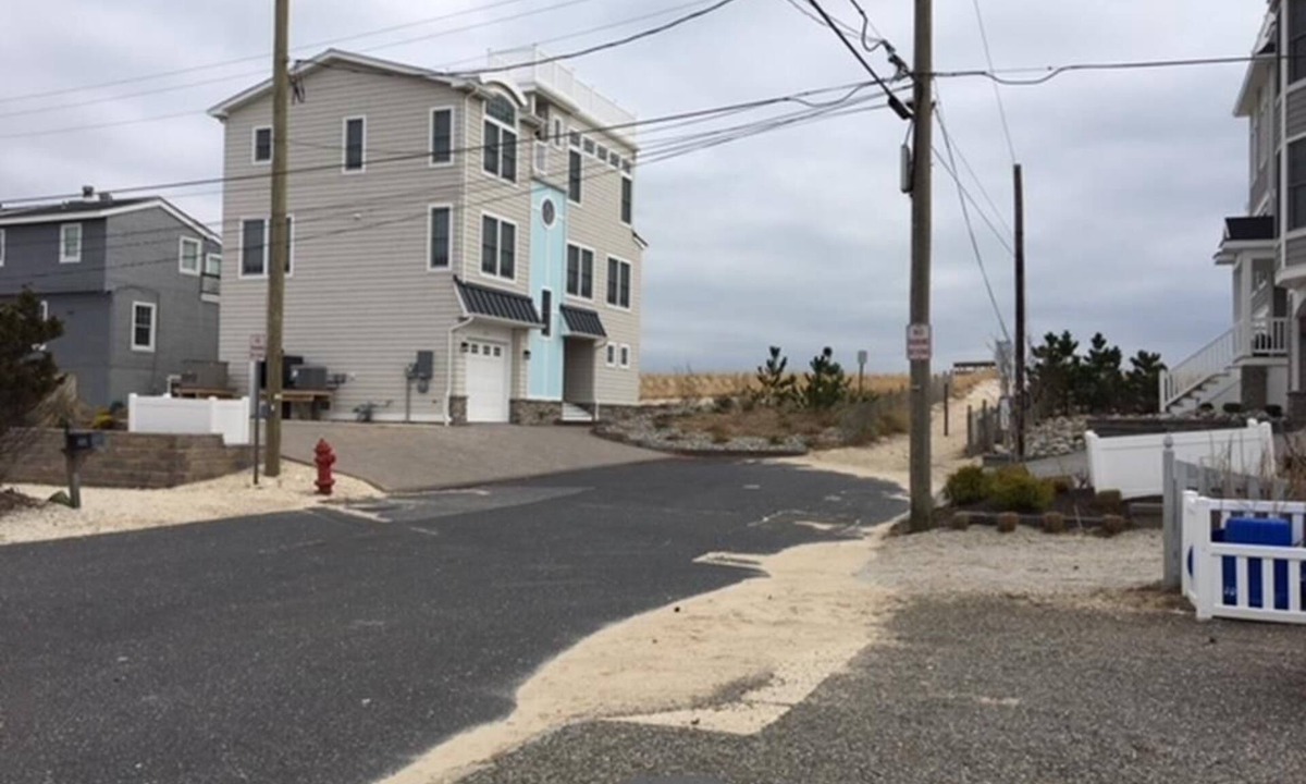 Ship Bottom Apartment | 6 bedroom accommodation in Beach Haven Gardens