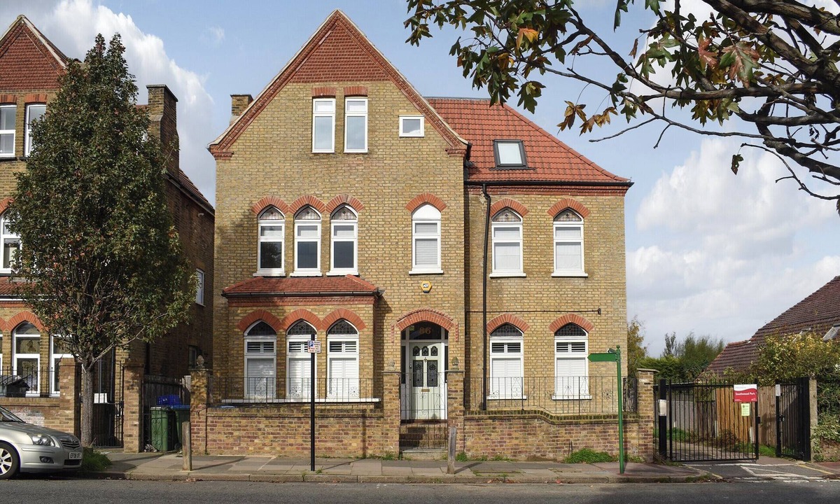 New Eltham Cottage | 6 bedroom accommodation in New Eltham