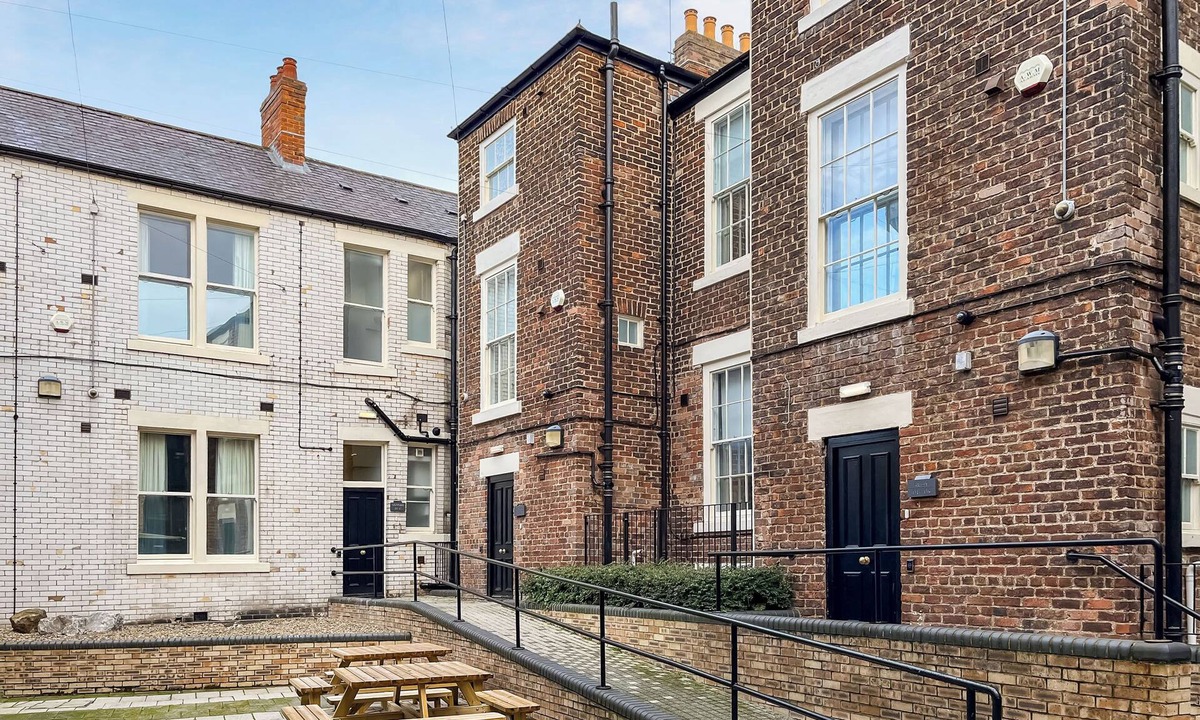 Sunderland City Centre Cottage | 6 bedroom accommodation in Sunderland