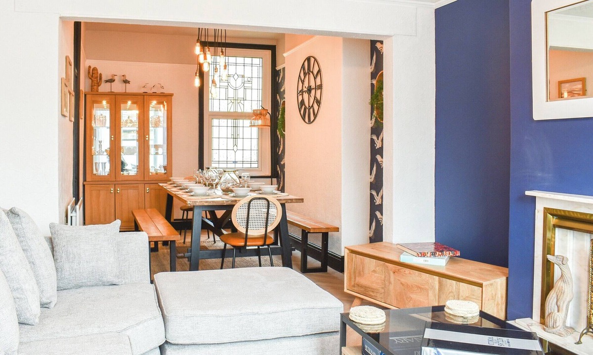 Morecambe Cottage | 6 bedroom accommodation in Morecambe