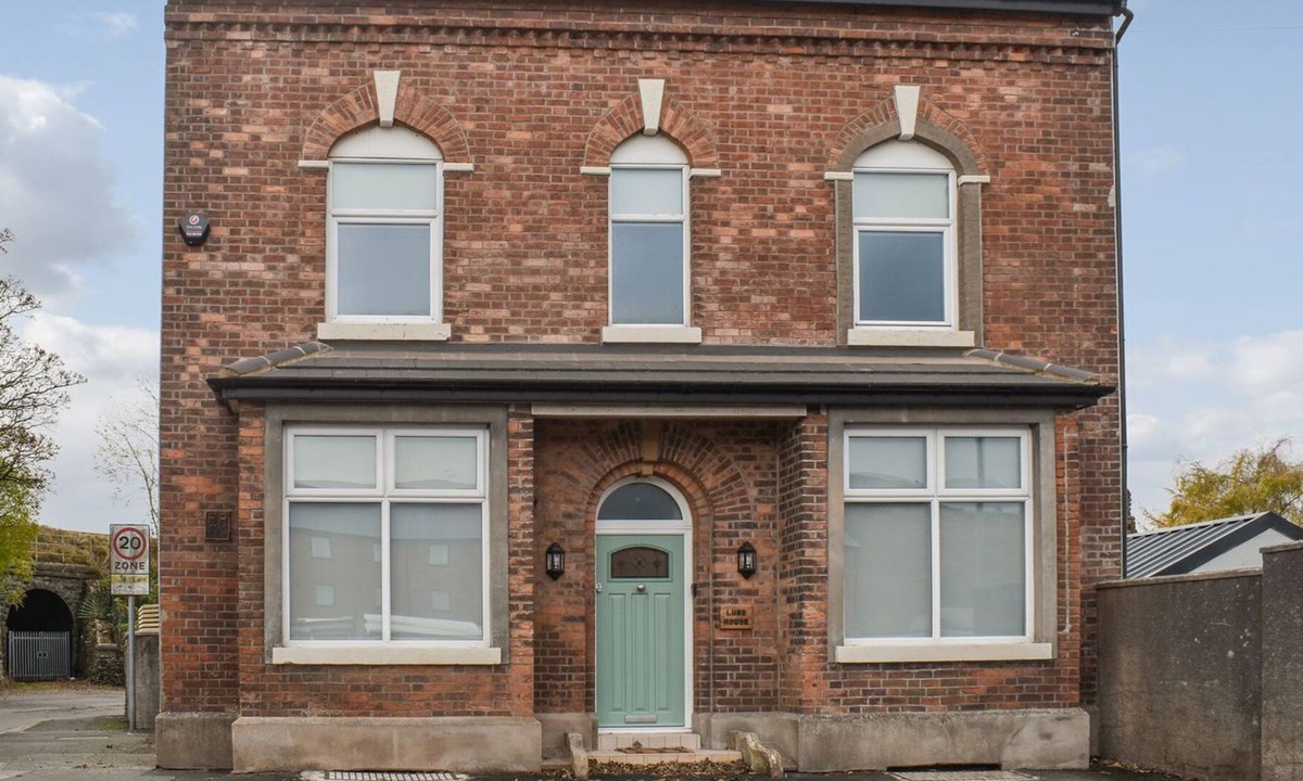 Newland Near Ulverston Cottage | 6 bedroom accommodation in Ulvertson