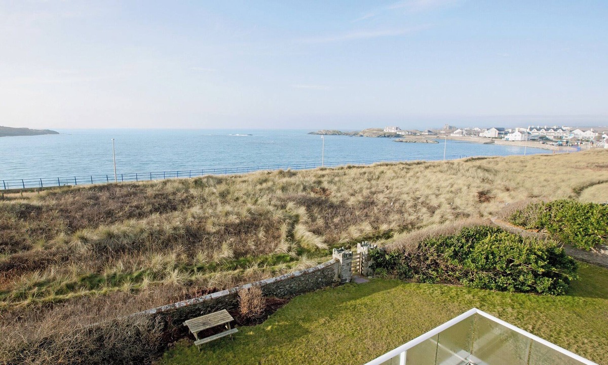 Trearddur Bay Cottage | 6 bedroom accommodation in Trearddur Bay, Anglesey