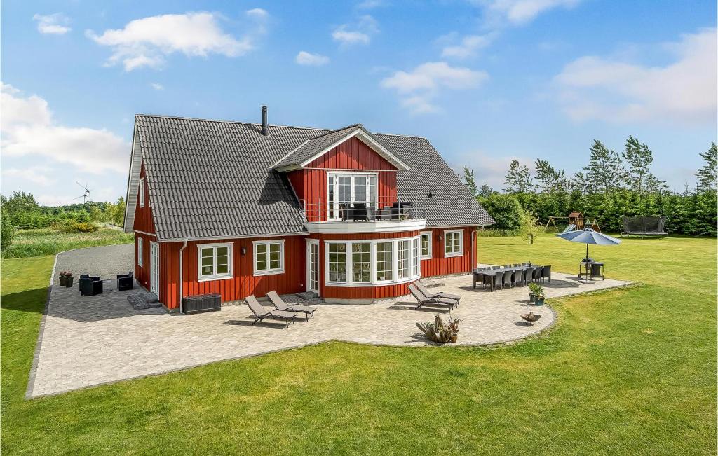 Grindsted House | 6 Bedroom Cozy Home In Grindsted