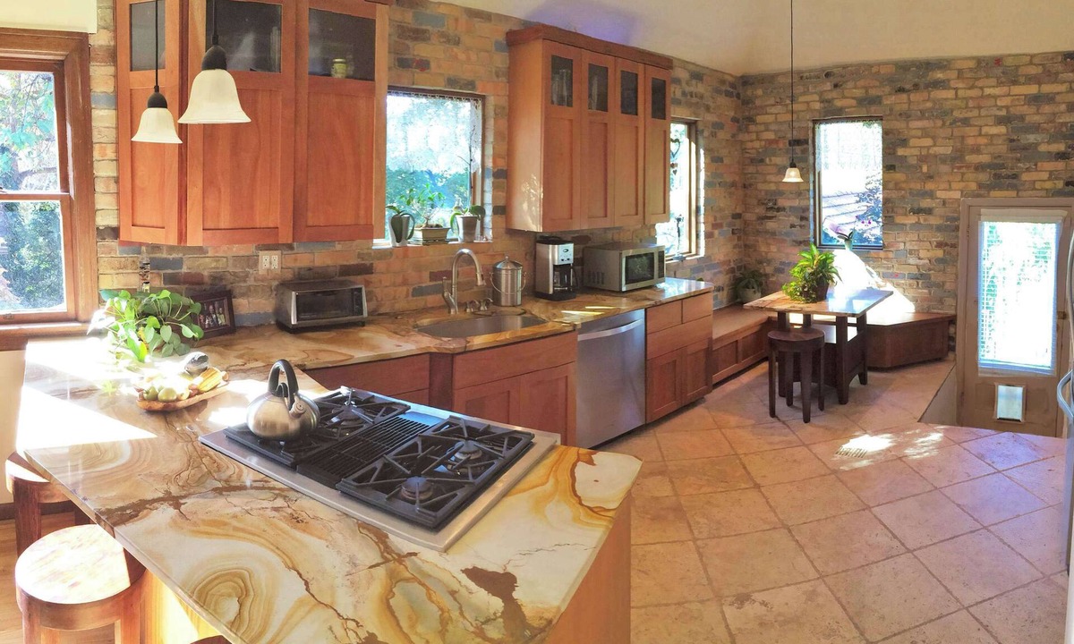 Lower Avenues House | 6-Bedroom Masterpiece in the Historic District