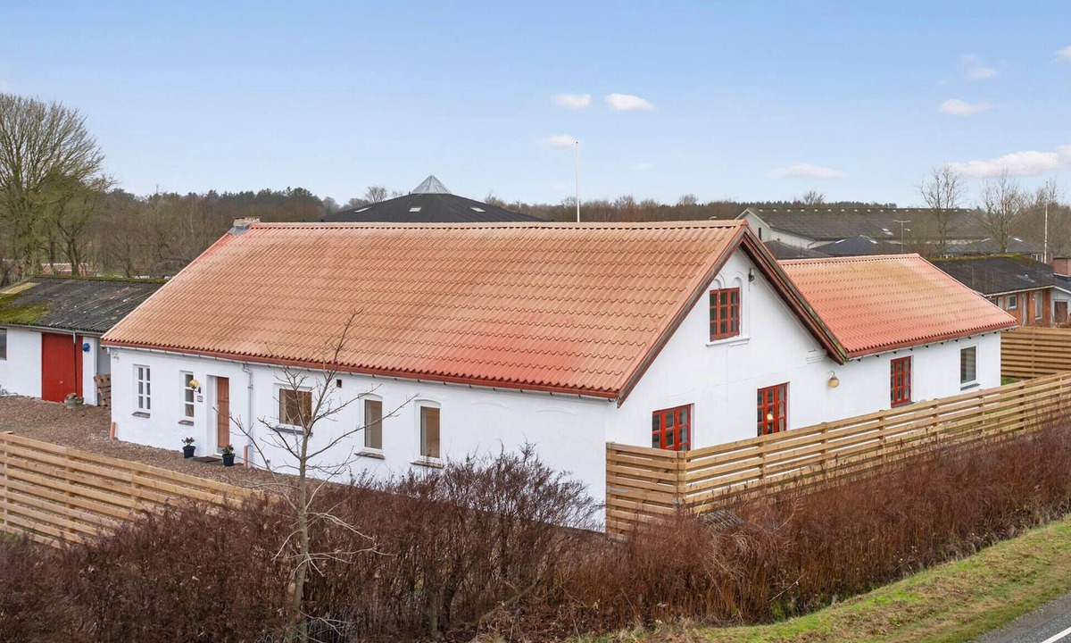Give House | 6 bedroom stunning home in Give