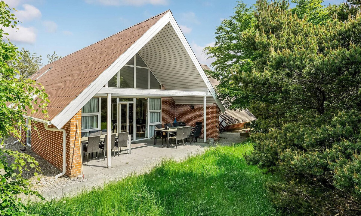 Toftum House | 6 bedroom stunning home in Rømø