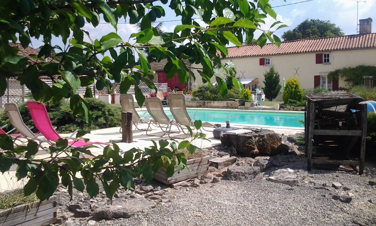 Oulmes House | 6 bedroom Traditional Farmhouse, large pool, indoor & outdoor games areas.