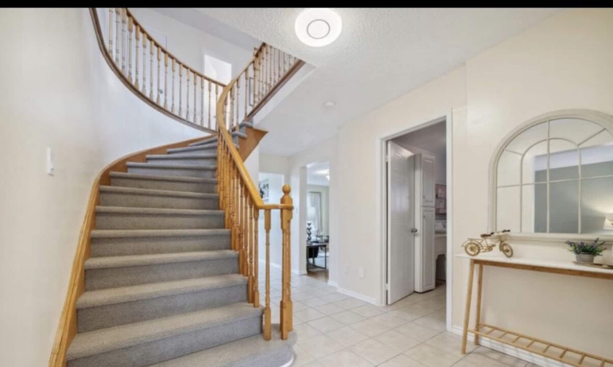 Whitby Villa | 6 bedrooms luxury mansion in Whitby