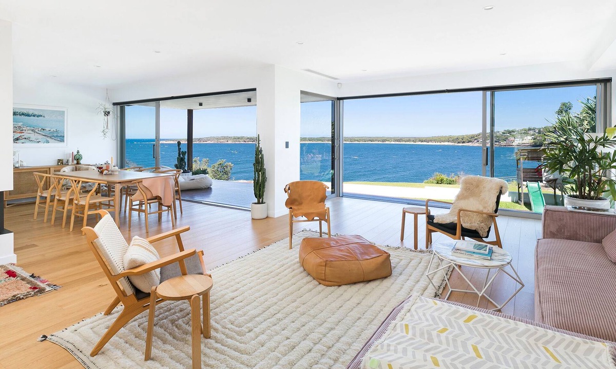 Cronulla House | 6 bedrooms, ocean views, pool & spa