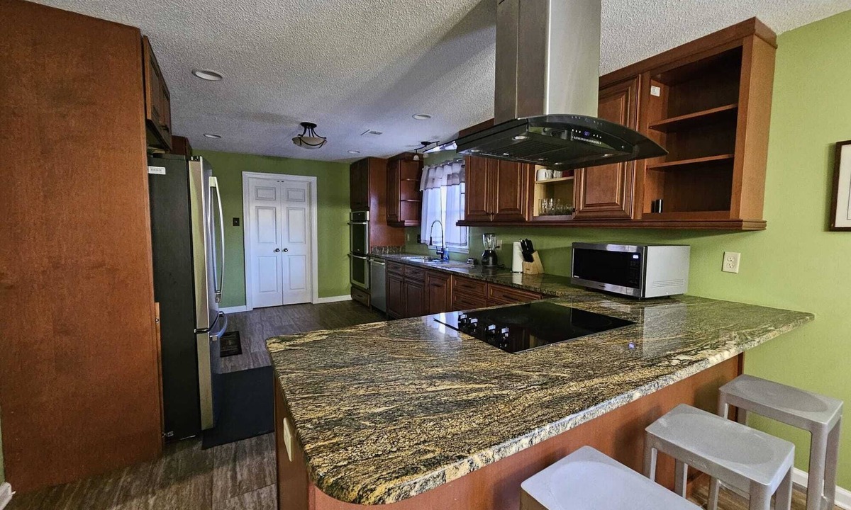 Cordova House | 6 BR-Charming & Comfort in Memphis