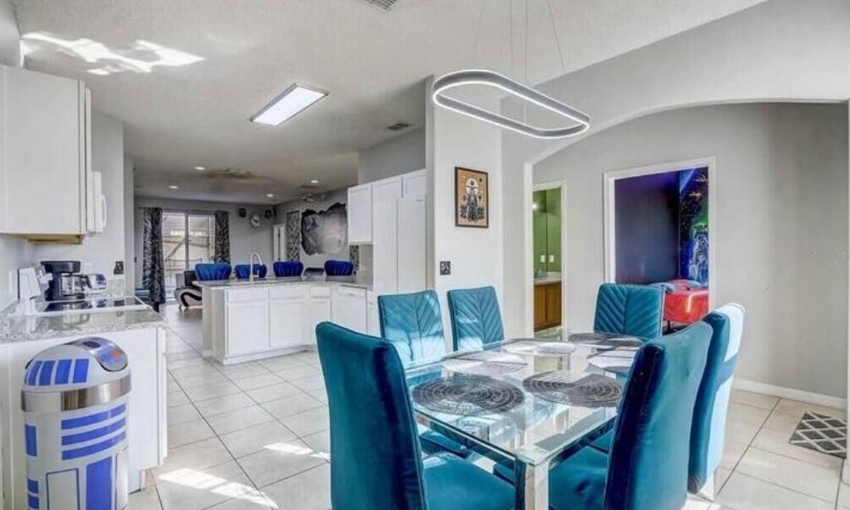Sunset Ridge Apartment | 6 BR Star Wars theme house