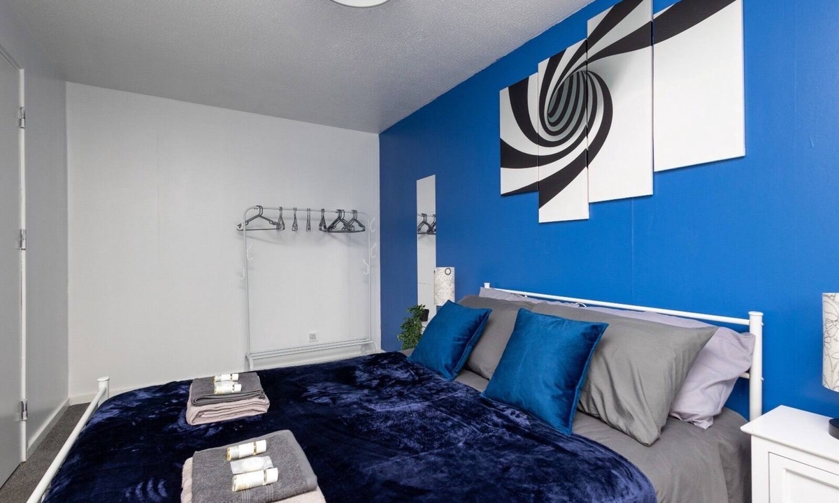 Stanley House | 6 Guests - 10min Leeds City Centre