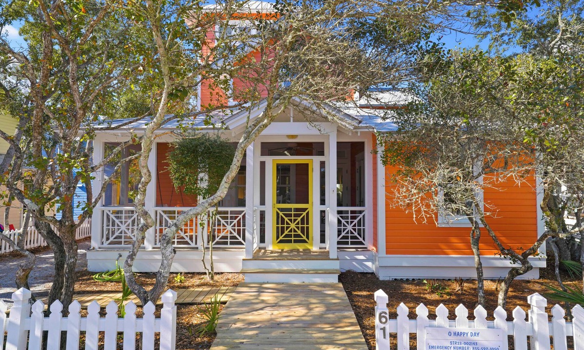 Seaside House | 6 Houses to Beach in Seaside, FL, Amazing Outdoor Spaces! + 2 Adult Bikes!