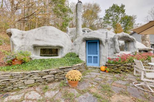 Sandgate House | < 6 Mi to Arlington: 'Whimsical Stone Abode!'