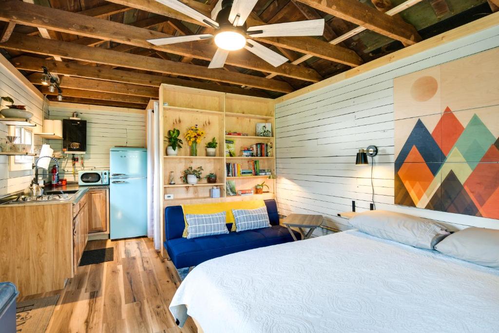 Rutherfordton Apartment | 6 Mi to Dtwn! Couples Retreat in Rutherfordton