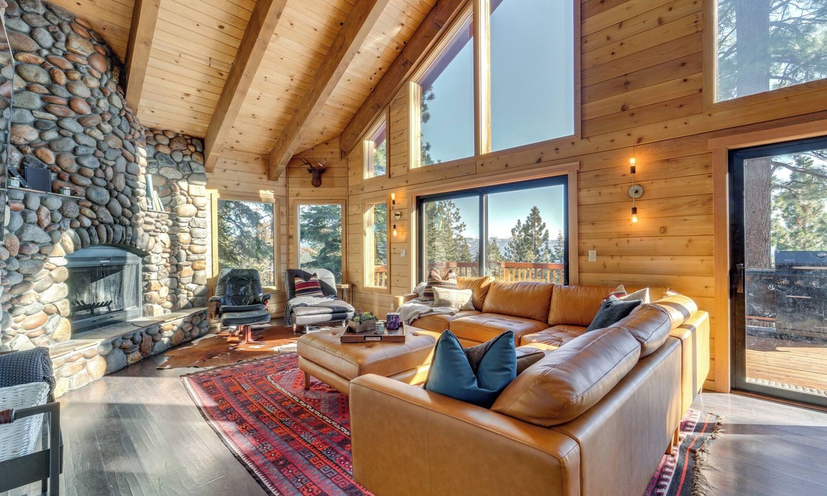 Kingswood Estates Cottage | 6 Mi to Ski Slopes! Family Tahoe Cabin w/3 Decks