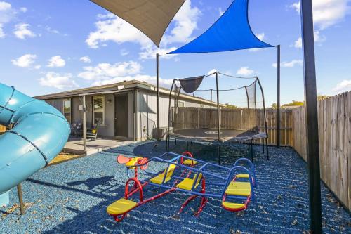 Bellmead House | 6 Mi to Waco! Home for Families + Pets