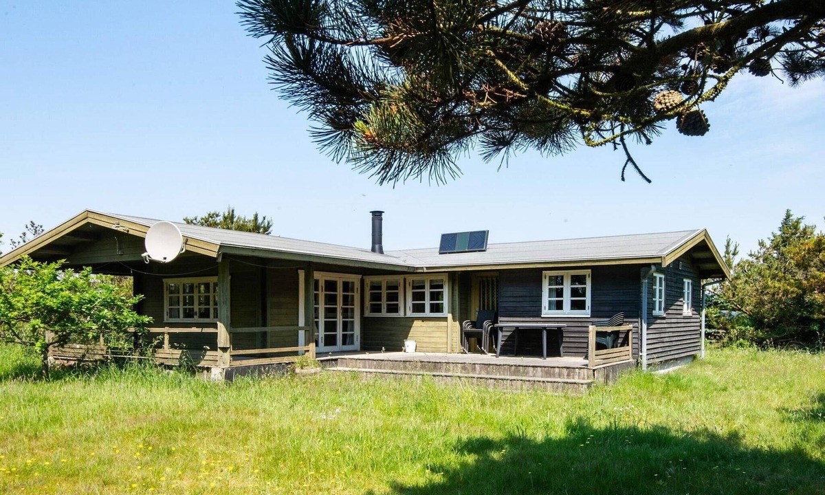 Nørre Lyngvig House | 6 person holiday home in Hvide Sande