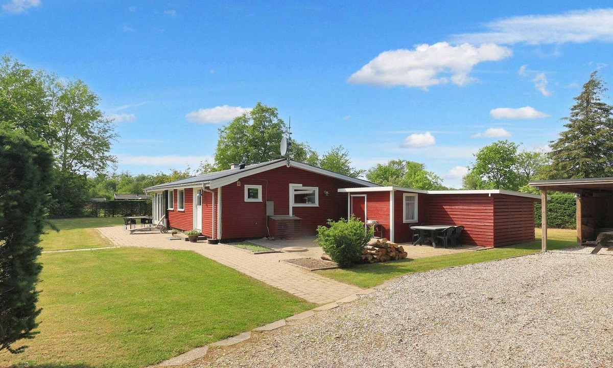 Egense House | 6 person holiday home in Storvorde