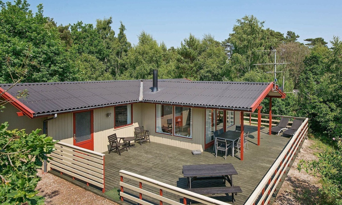 Oster Somarken House | 6 person holiday home in Aakirkeby