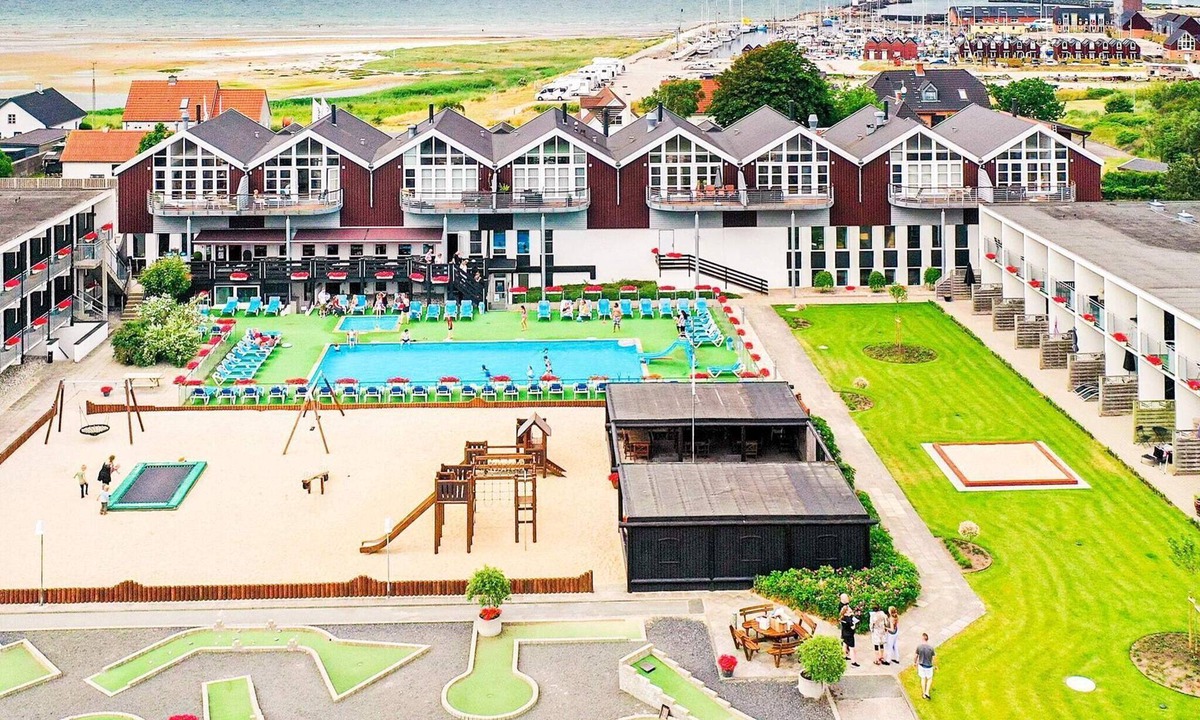 Bønnerup Strand Apartment | 6 person holiday home in Glesborg