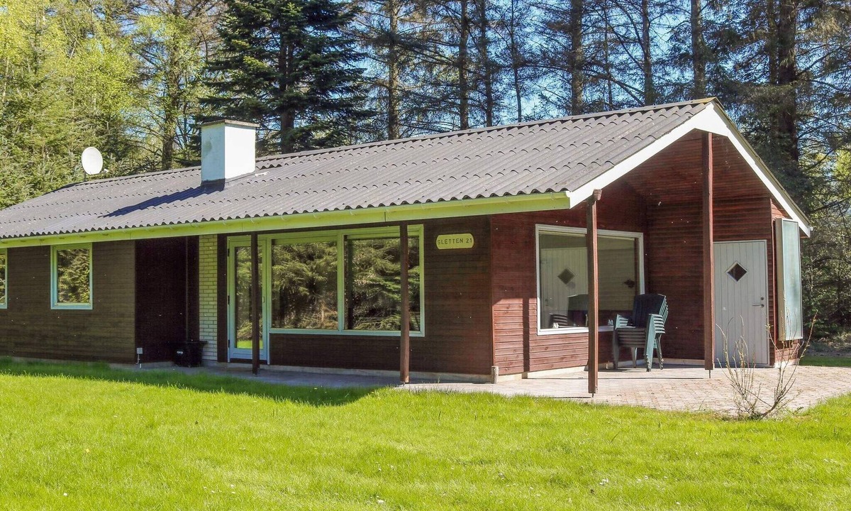 Helberskov Strand House | 6 person holiday home in Hadsund