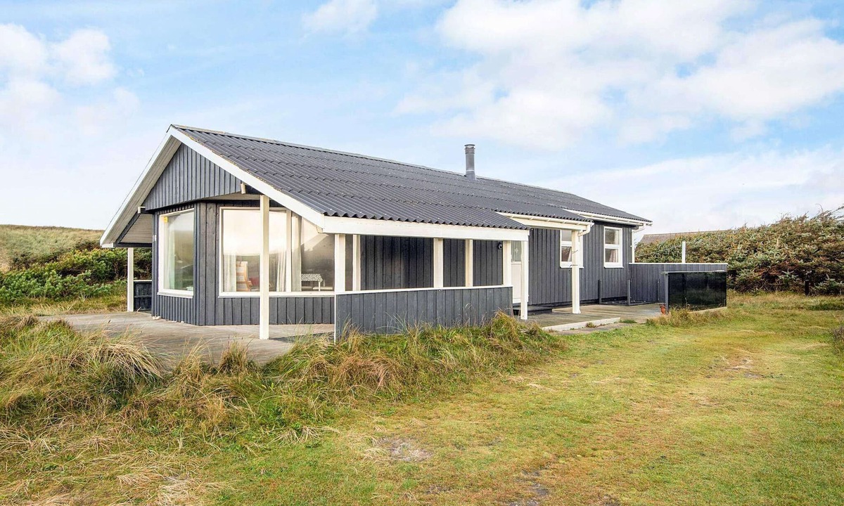 Vrist Strand House | 6 person holiday home in Harboøre