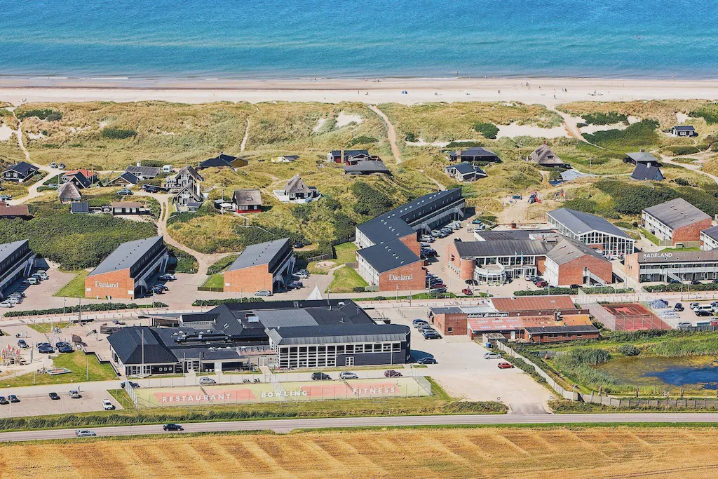 Sondervig Apartment | 6 person holiday home on a holiday park in Ringkøbing