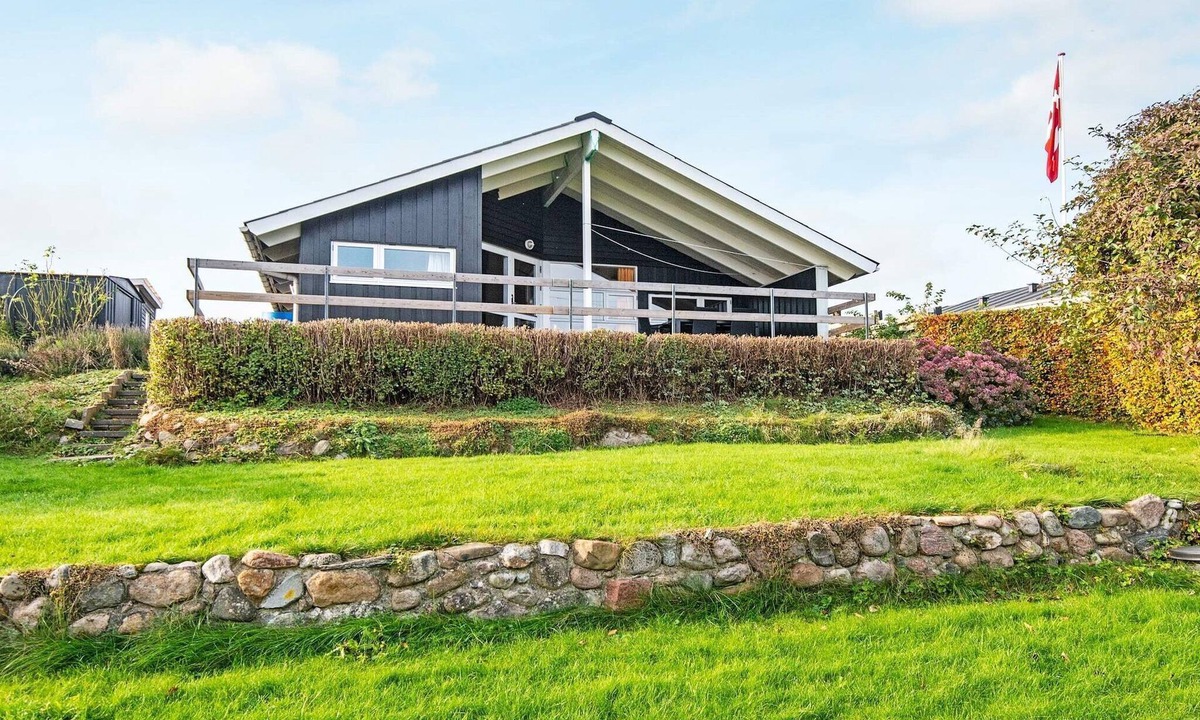 Hvidbjerg Strand House | 6 person holiday home in Børkop-By Traum