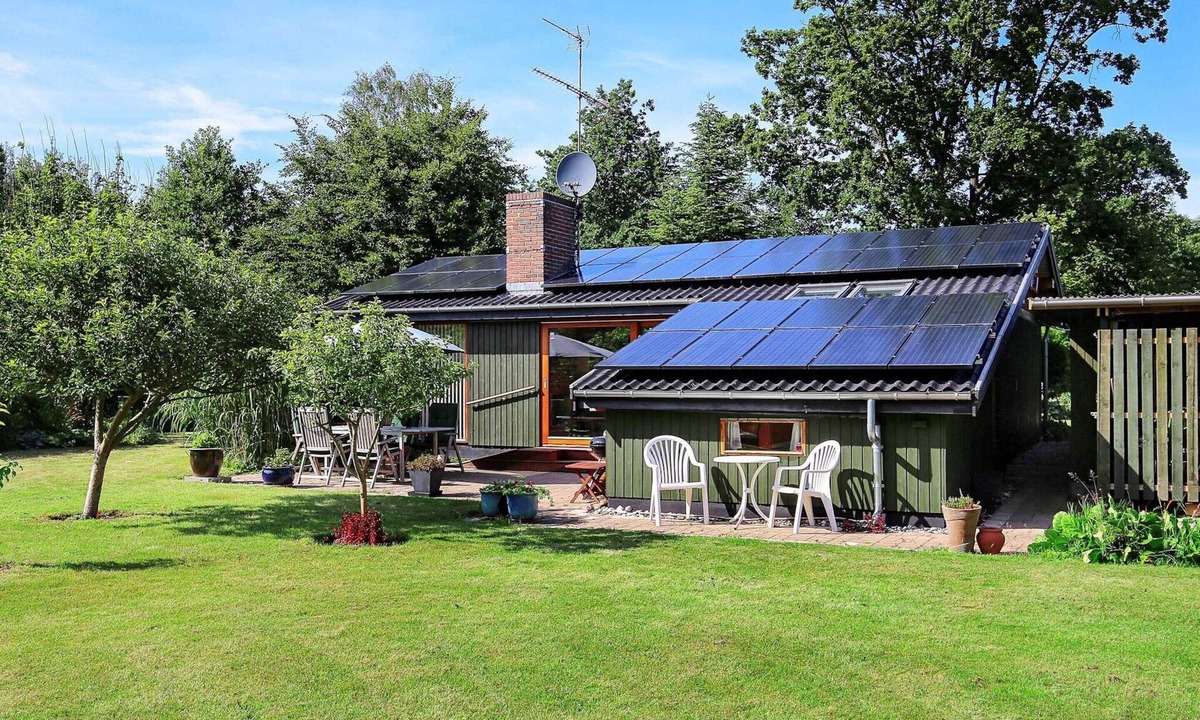 Smidstrup Strand House | 6 Person Holiday Home in Gilleleje