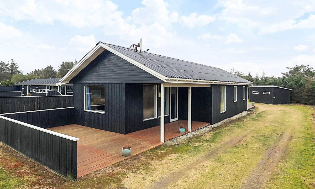 Grønhøj House | 6 person holiday home in Løkken