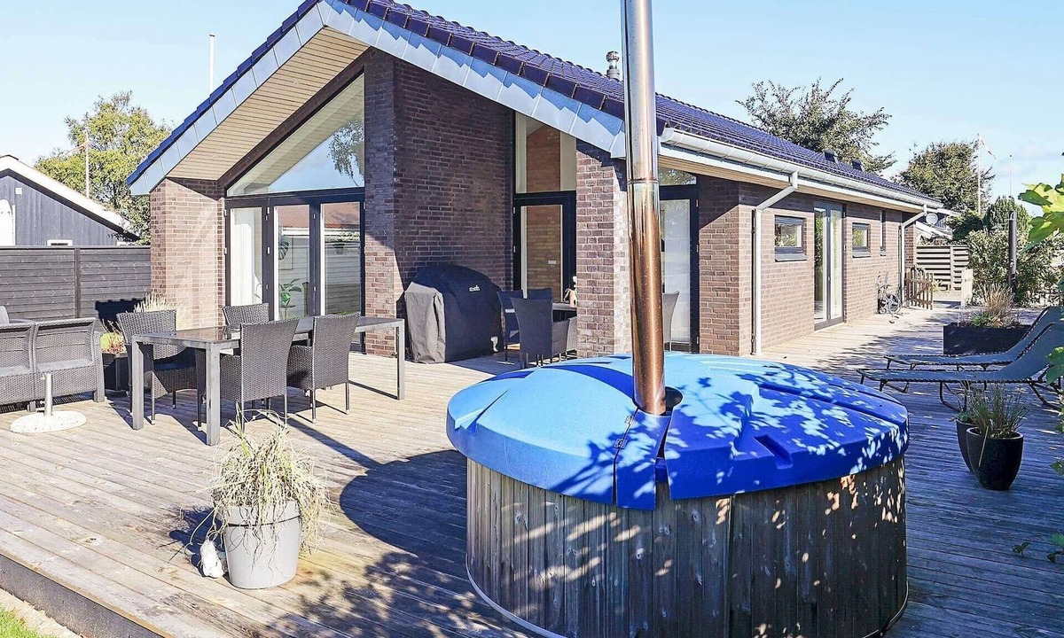 Hasmark Strand House | 6 person holiday home in Otterup