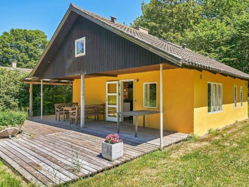 Boderne House | 6 person holiday home in Aakirkeby-By Traum