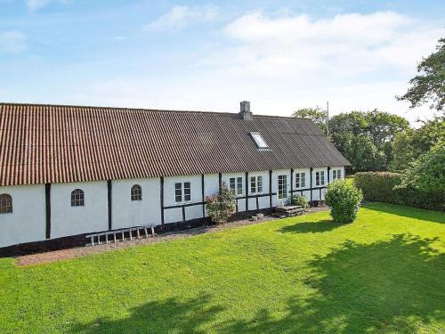 Akirkeby House | 6 person holiday home in Aakirkeby