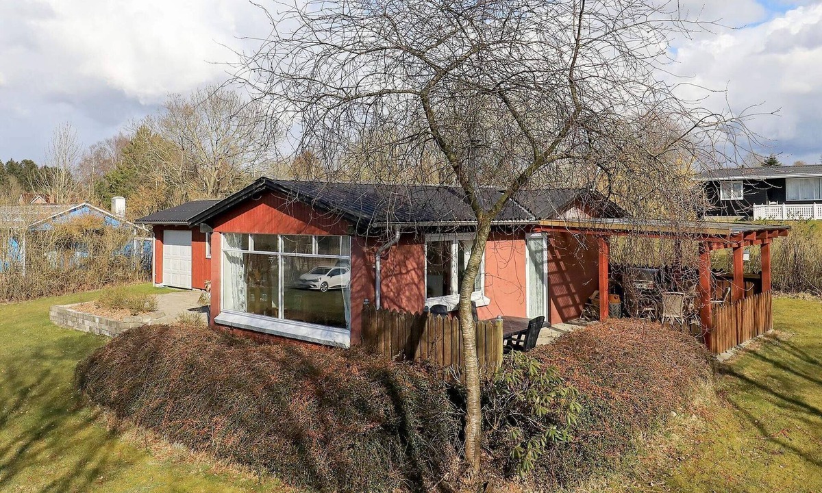 Hvalpsund House | 6 person holiday home in Farsø-By Traum
