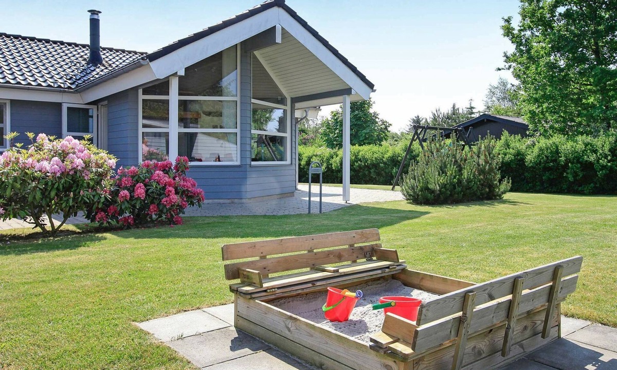 Hou House | 6 person holiday home in Hals-By Traum