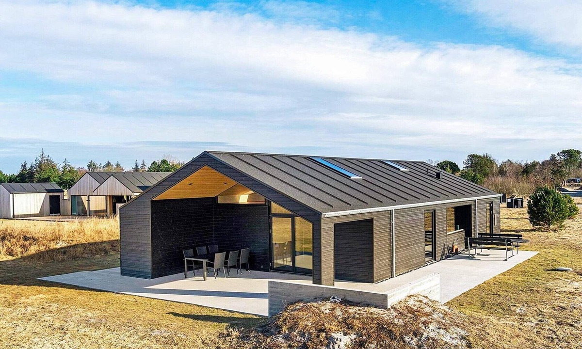 Bratten Strand House | 6 person holiday home in Jerup