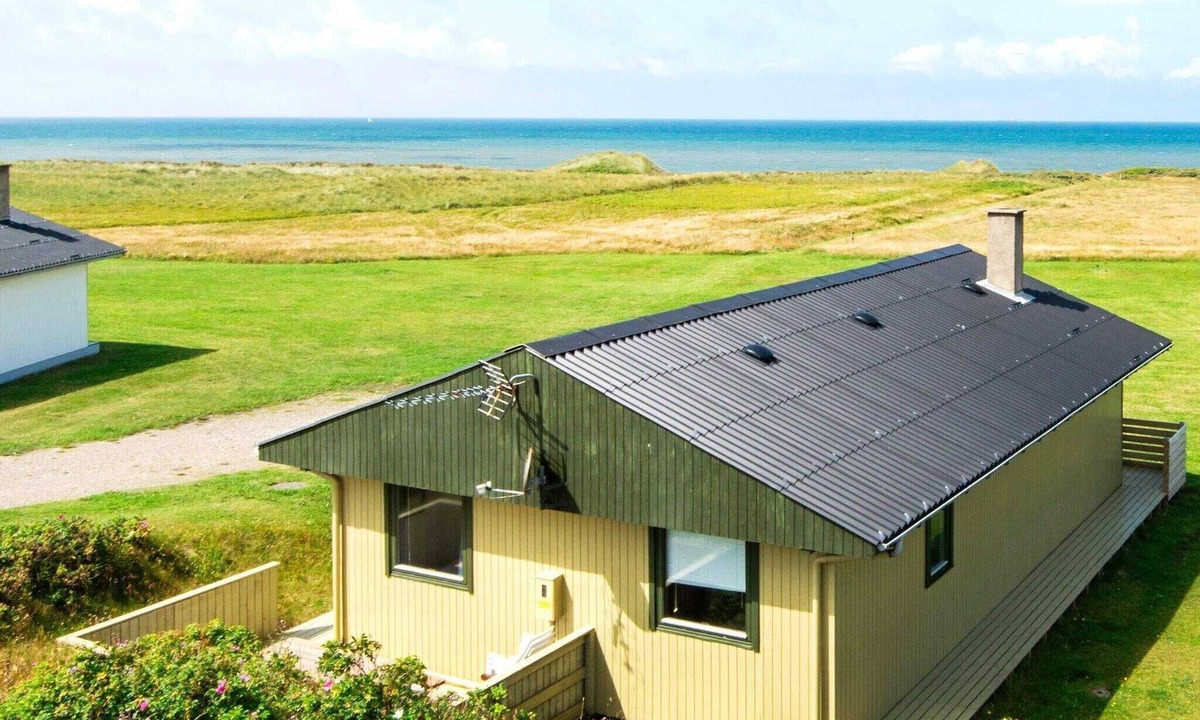 Trans House | 6 person holiday home in Lemvig