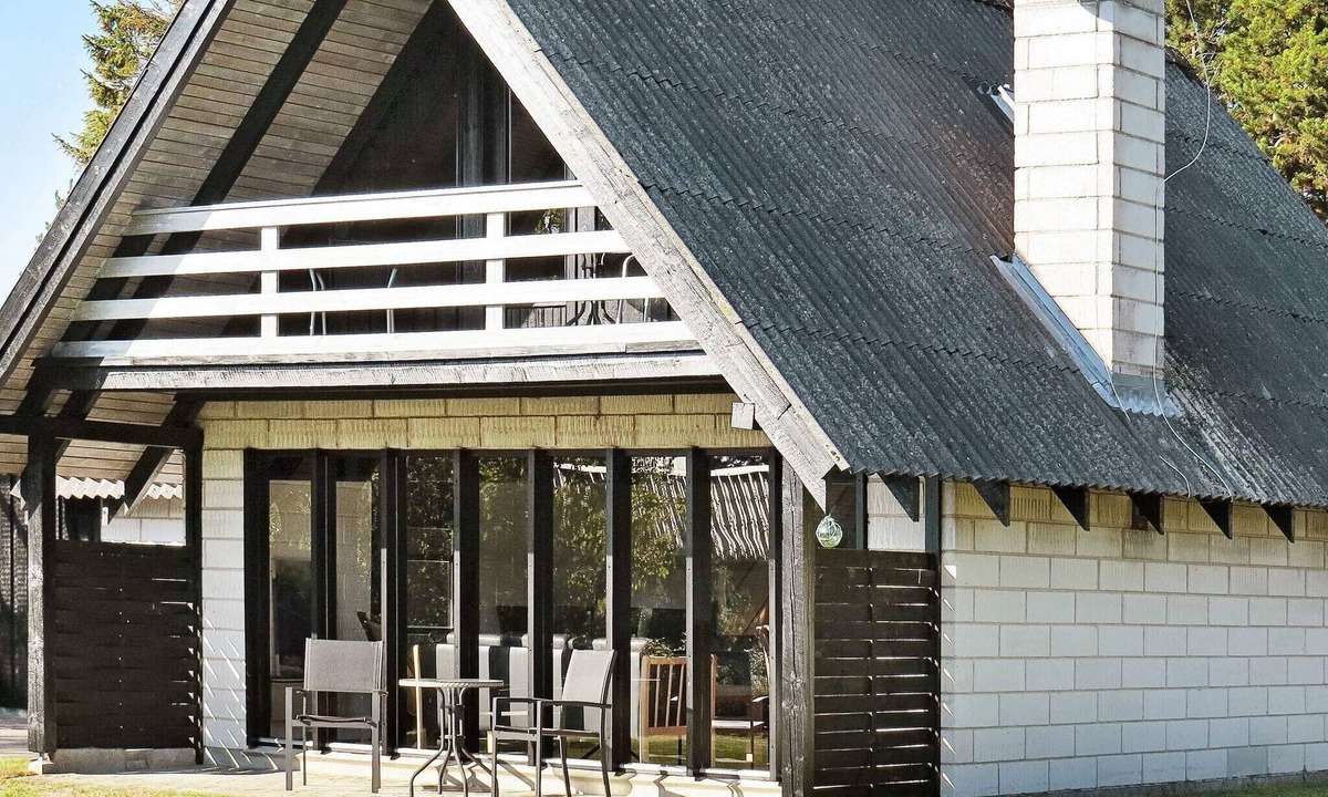Hou House | 6 person holiday home in Hals