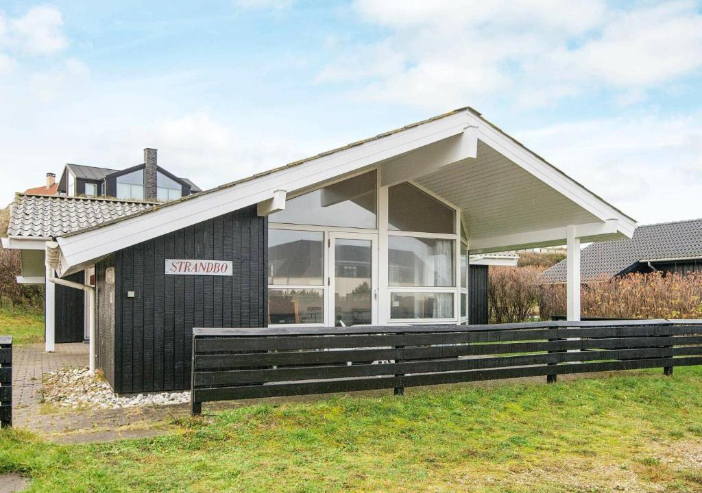 Henne Strand House | 6 person holiday home in Henne