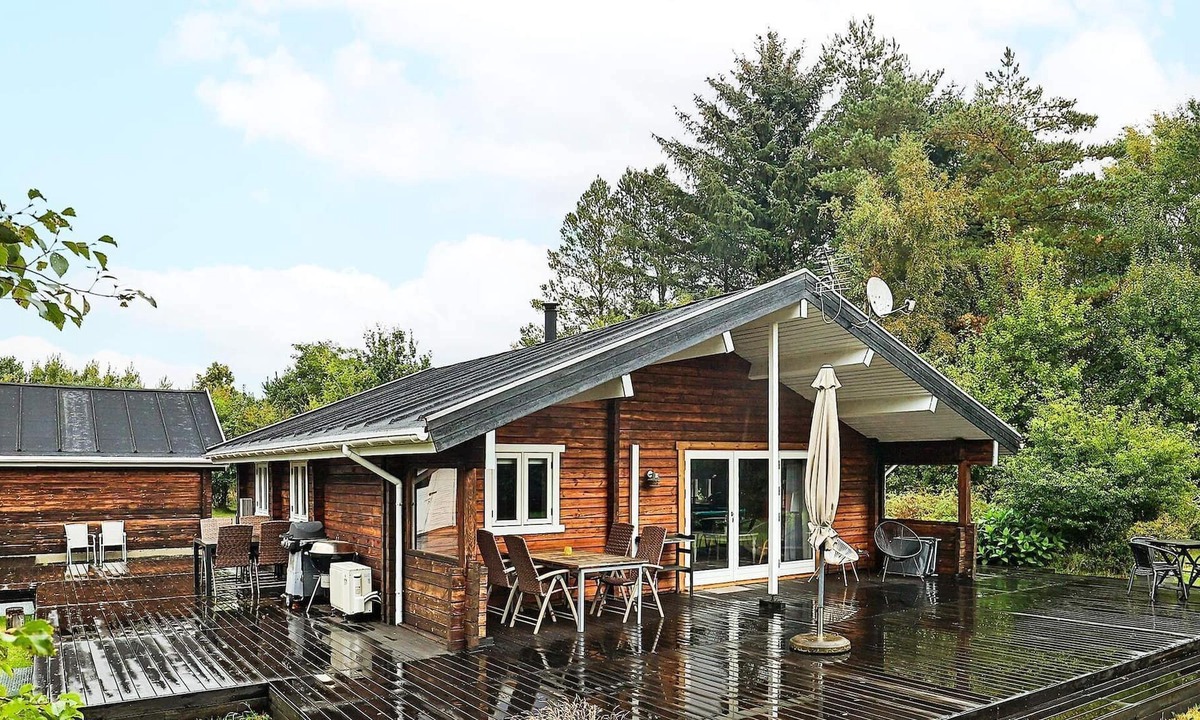 Nordost House | 6 person holiday home in Sæby